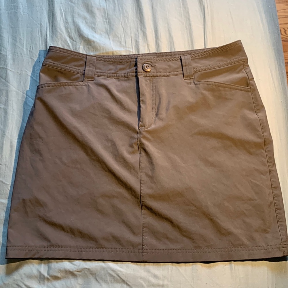 Eddie Bauer Women’s Gray Hiking Skorts w/ Pockets